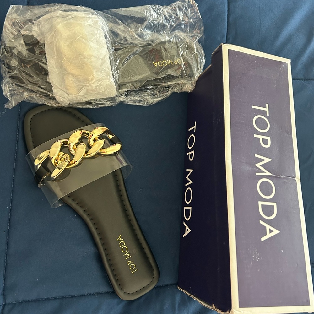 Moda • Elegant Black and Gold Chain Slides • 7 • - Picture 1 of 8